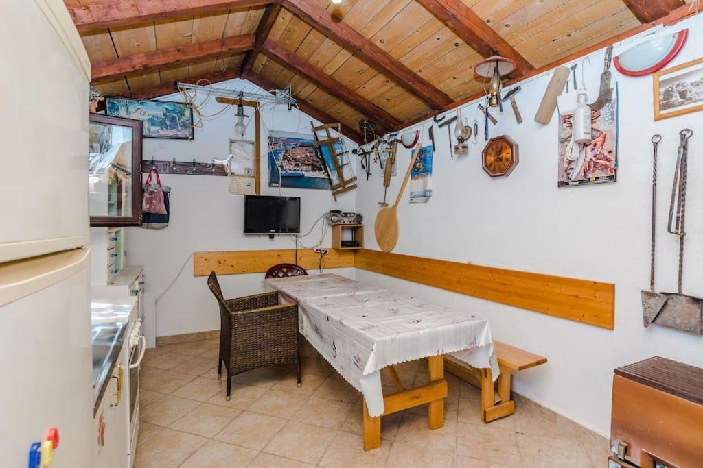 Apartment Roko - Up To 4 People With Free Parking Zára Kültér fotó