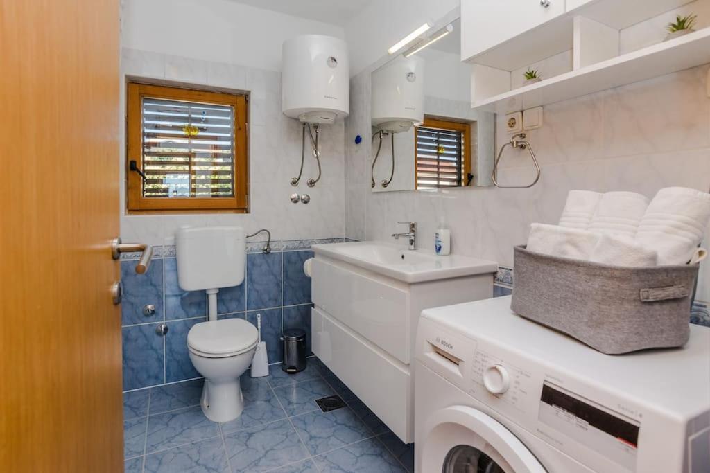 Apartment Roko - Up To 4 People With Free Parking Zára Kültér fotó