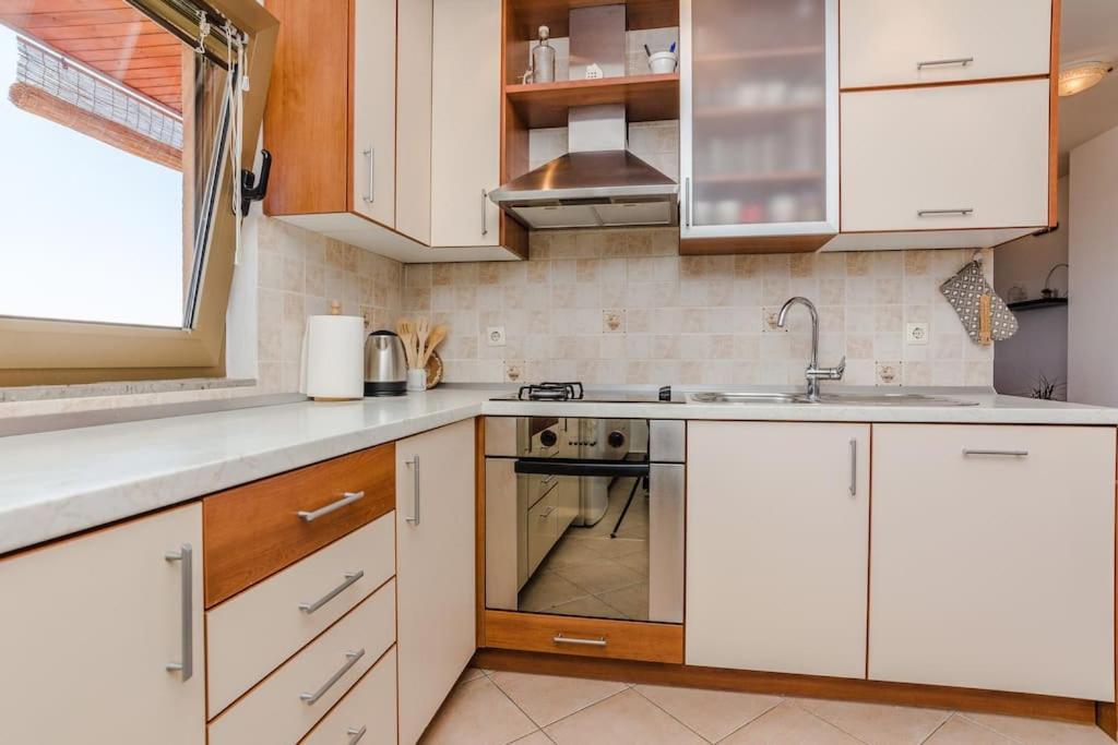 Apartment Roko - Up To 4 People With Free Parking Zára Kültér fotó